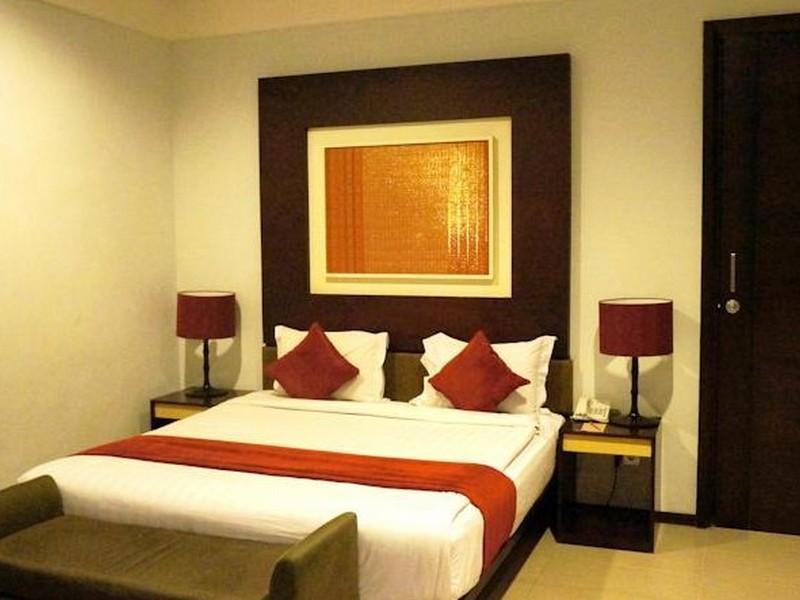 Rumah Nenek Hotel And Restaurant Padang  Extérieur photo