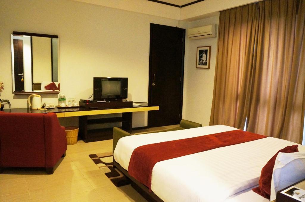 Rumah Nenek Hotel And Restaurant Padang  Extérieur photo