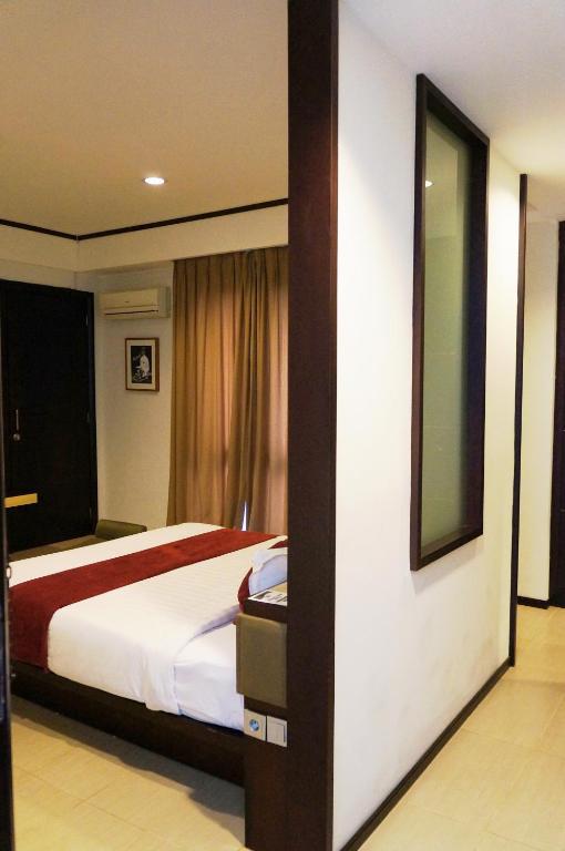 Rumah Nenek Hotel And Restaurant Padang  Chambre photo