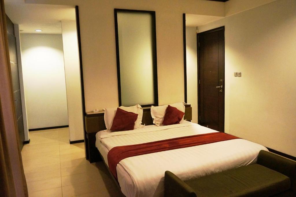 Rumah Nenek Hotel And Restaurant Padang  Extérieur photo