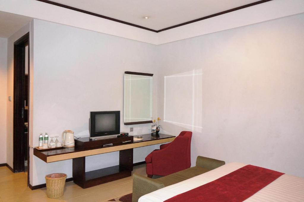 Rumah Nenek Hotel And Restaurant Padang  Extérieur photo