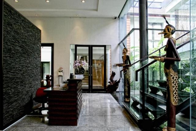 Rumah Nenek Hotel And Restaurant Padang  Extérieur photo